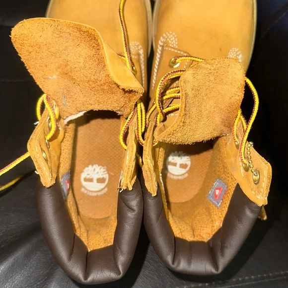 Timberland Waterproof 6" Boots
Boys' Grade School Size 4 - Picture 8 of 13